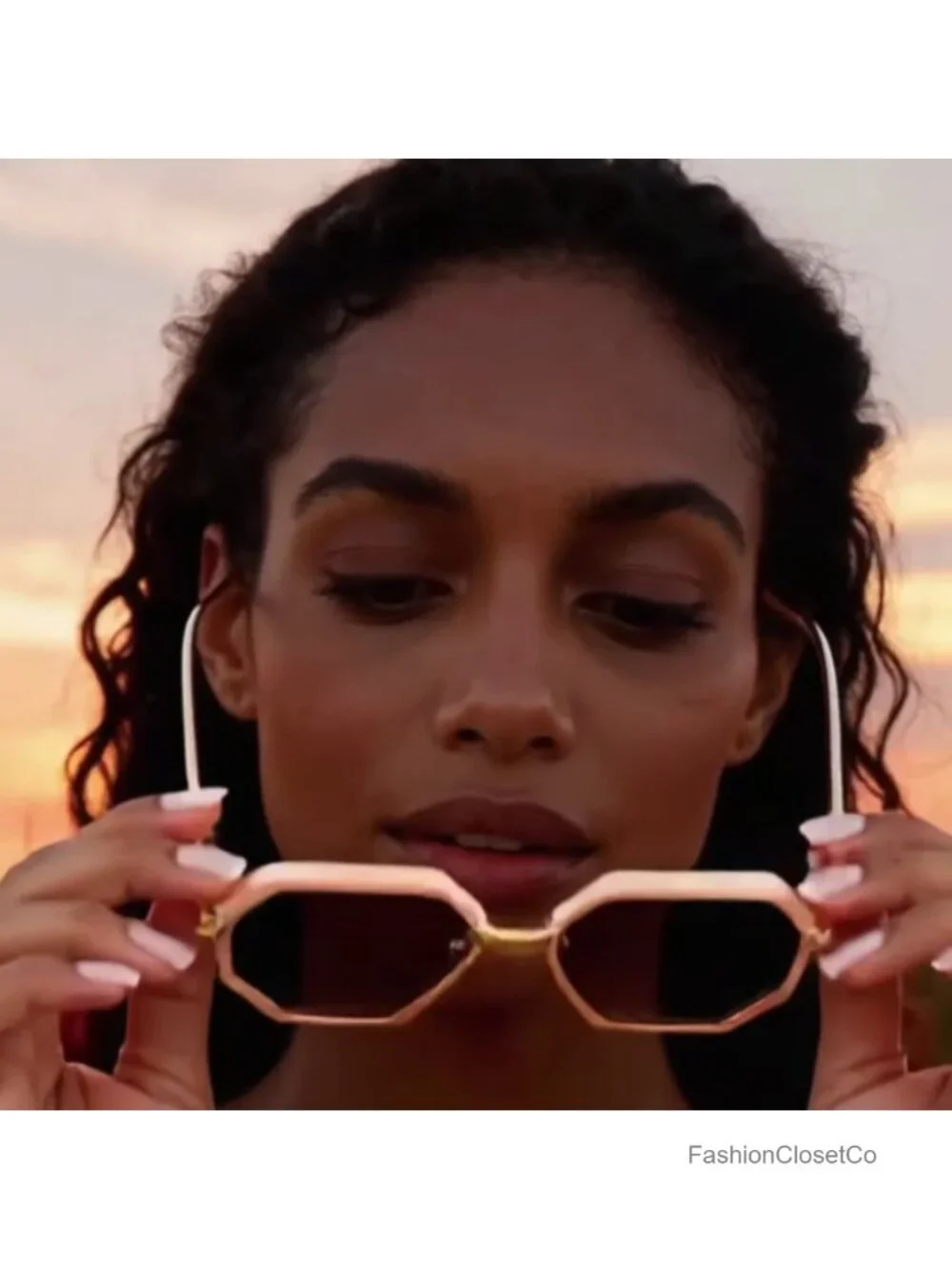 Oversized Pilot Sunglasses for Women UV Protection Lightweight Square Frame